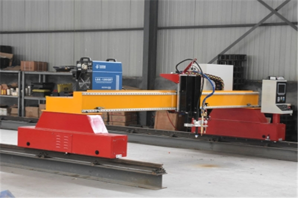 大龍門式數控切割機廠家向您分享龍門切割機的各種優勢