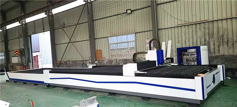 信爾臺式數(shù)控激光切割機(jī)003