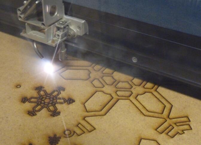 激光切割機正在工作 激光切割機正在工作