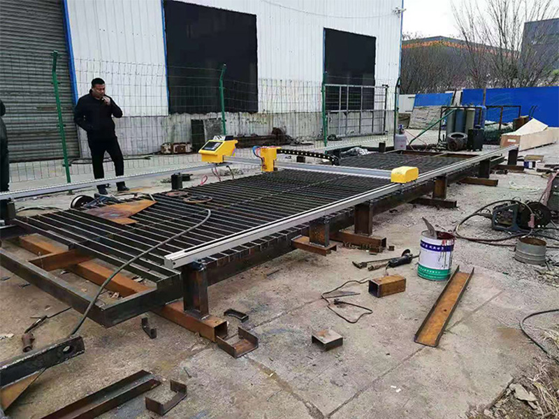 數(shù)控火焰切割機 數(shù)控火焰切割機